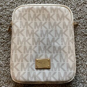 MICHAEL Michael Kors iPad case